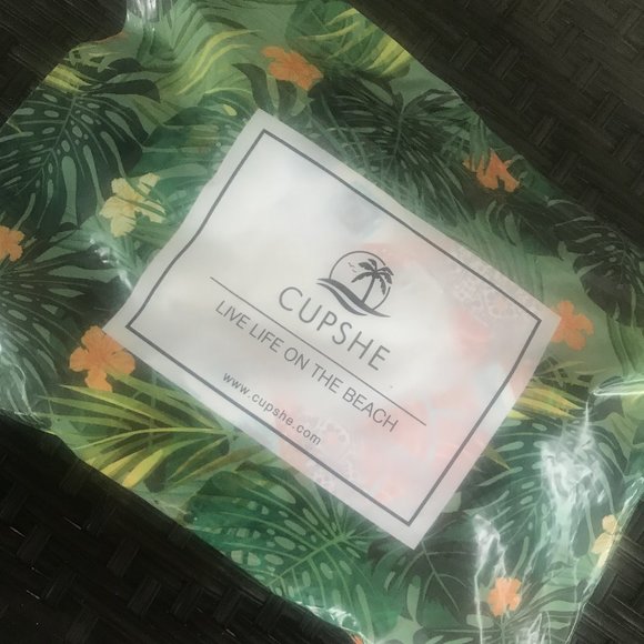 CUPSHE - Beautiful World Print One-piece Swimsuit - Picture 5 of 5